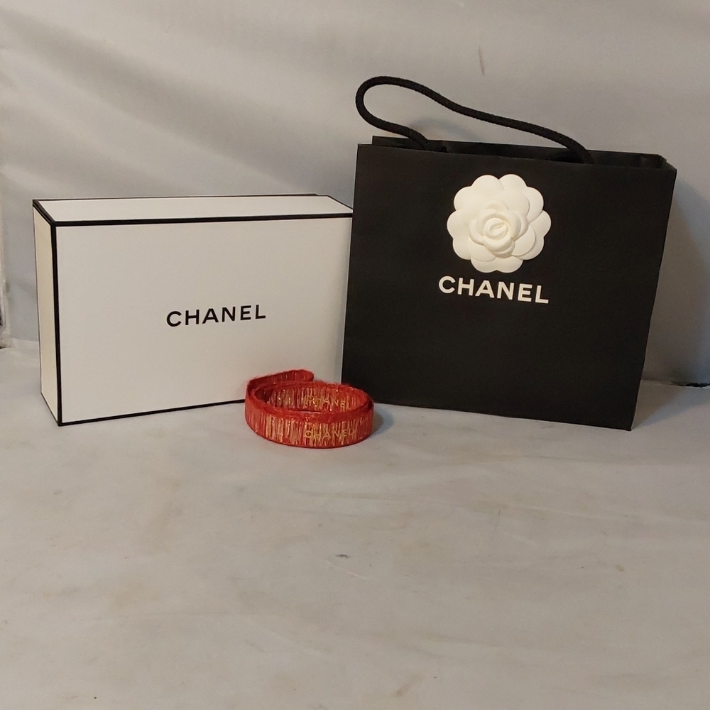CHANEL 3 PIECES ORGANIZER SETS BOX, BAG & RIBBON